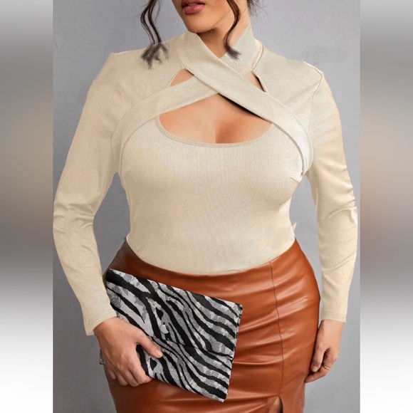 Plus-size khaki cutout front top - Picture 1 of 16
